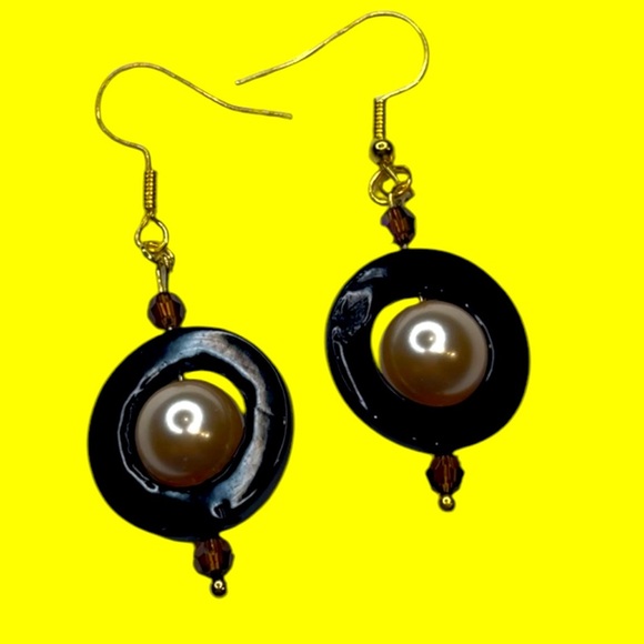 255. Elegant Black and Gold Handmade Earrings - Picture 3 of 7